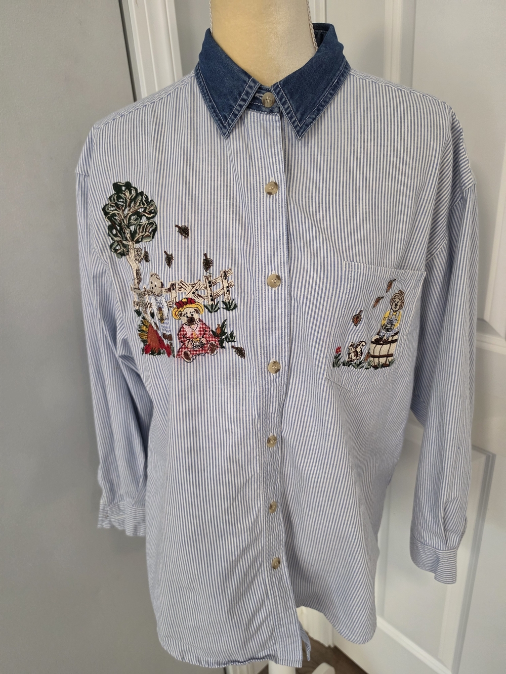 Vintage Solutions Original Embroidered Teddy Bear Fall Theme Shirt Cottagecore